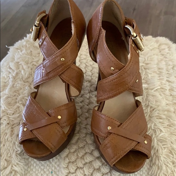MICHAEL Michael Kors brown leather heels - Picture 3 of 5